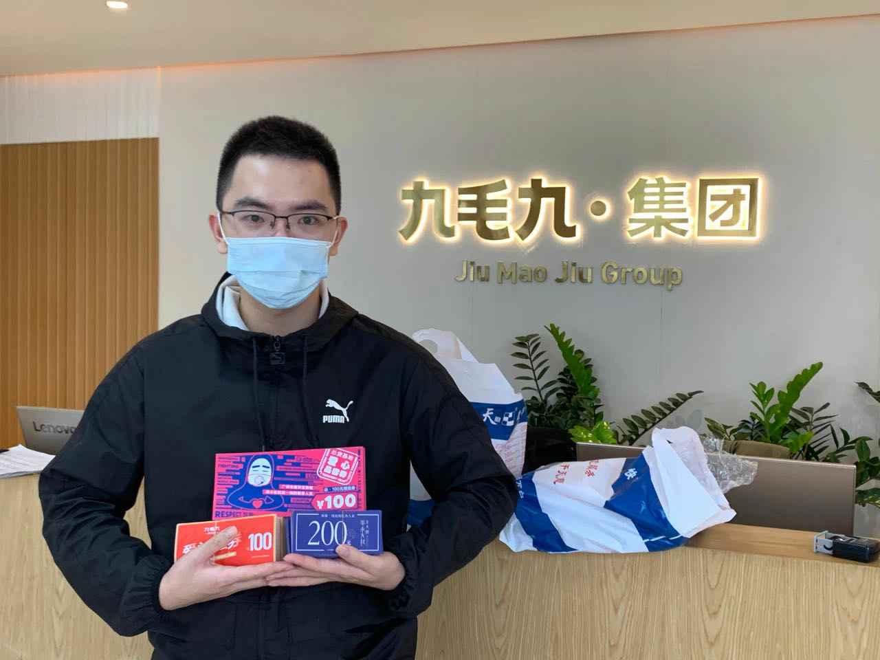 致敬英雄 · 暖爱广州 | 谈球吧网页版登录入口-谈球吧(中国)在行动